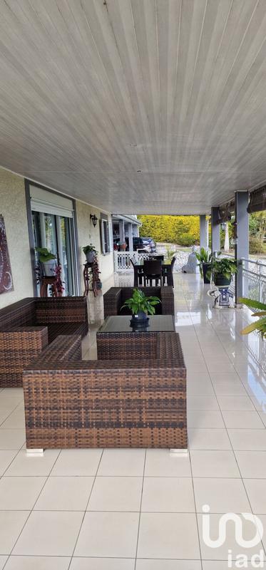 Maison - 280 m² - 10 pièces