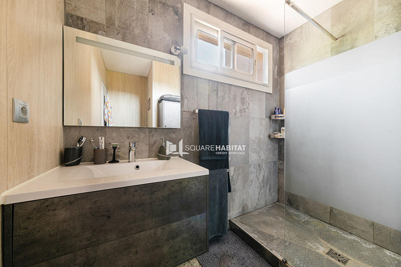 Appartement - 80 m² - 4 pièces