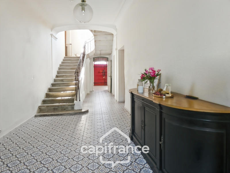 Maison de maîtres - 434 m² - 10 pièces