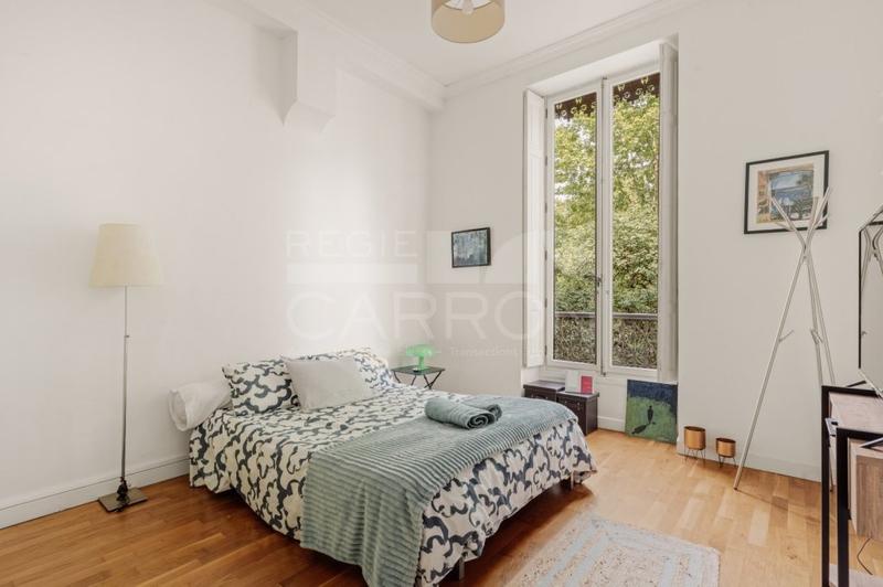 Appartement - 98 m² - 4 pièces