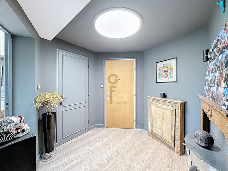 Appartement - 111 m² - 4 pièces