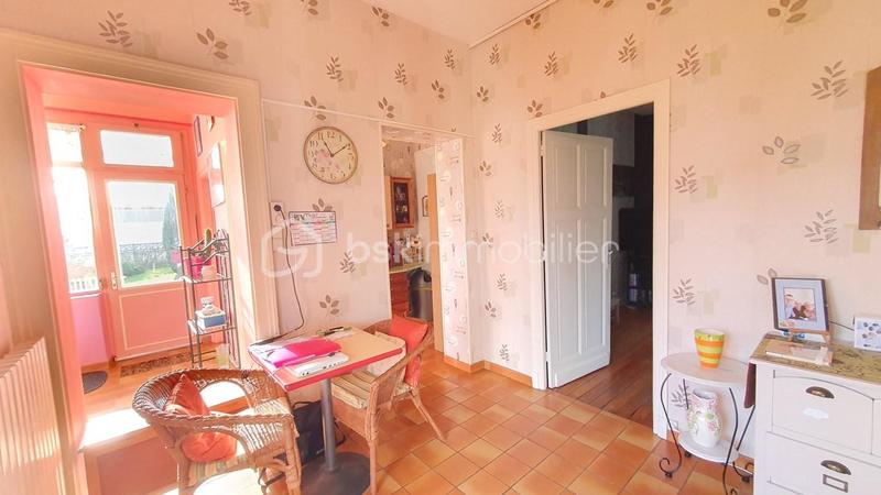 Demeure - 180 m² - 8 pièces