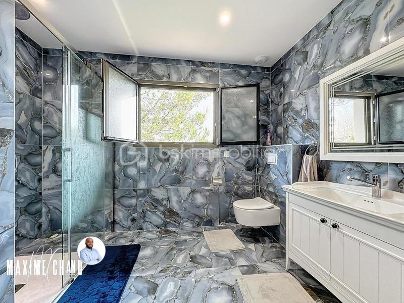 Maison - 190 m² - 6 pièces