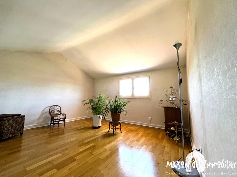 Maison - 105 m² - 5 pièces