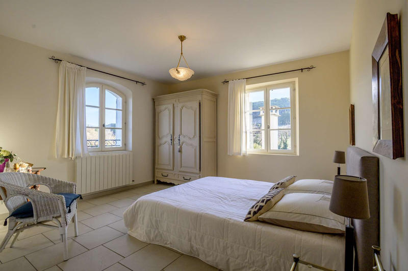 Bastide - 240 m² - 10 pièces