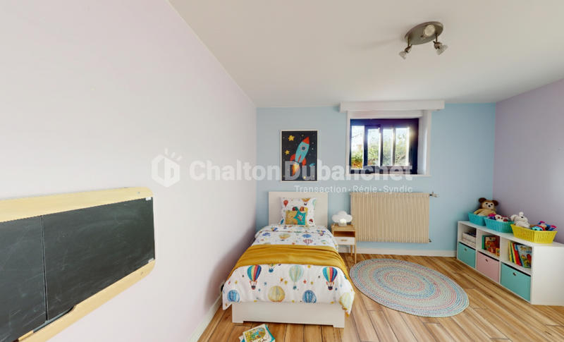 Maison - 245 m² - 9 pièces