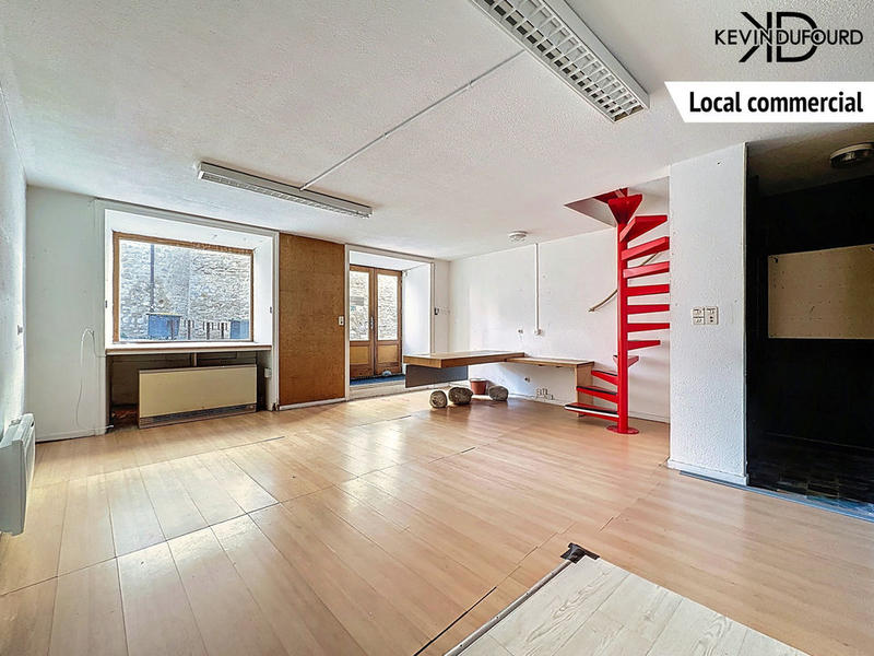 Immeuble - 130 m² - 6 pièces