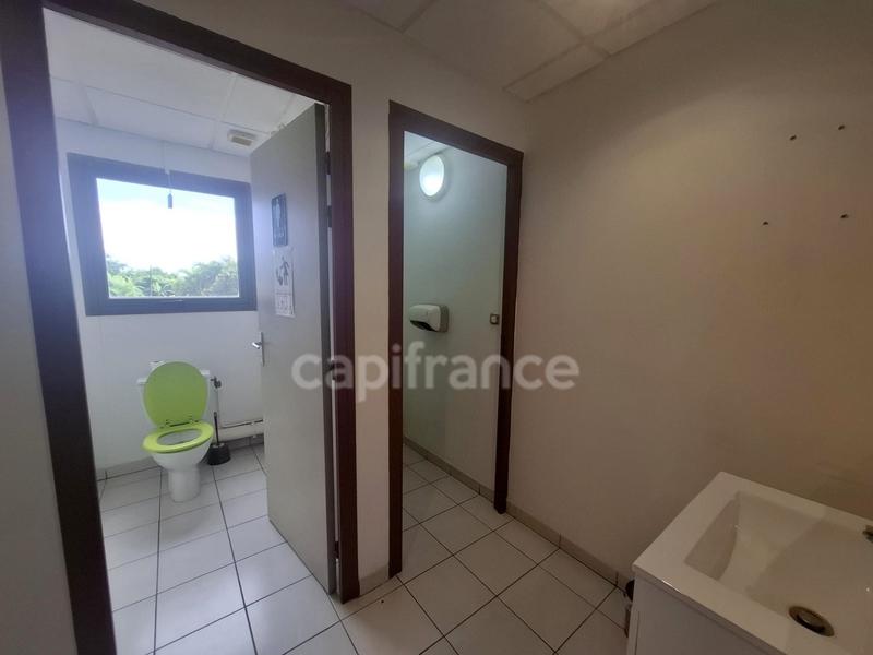 Bureau - 116 m² - 7 pièces