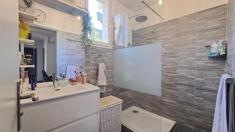 Appartement - 79 m² - 4 pièces