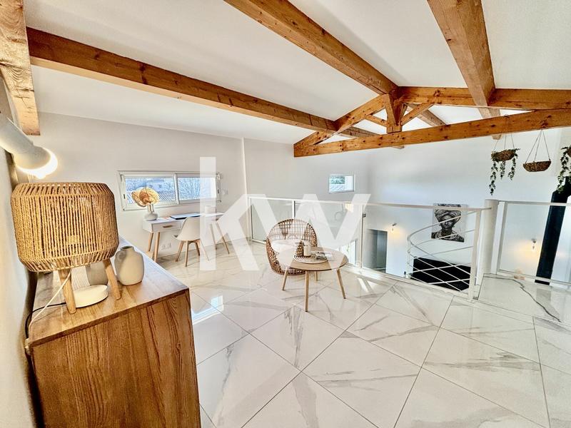 Maison - 180 m² - 5 pièces