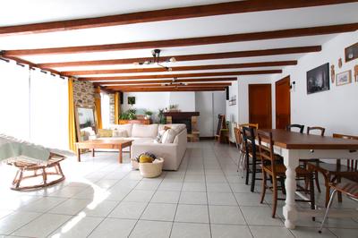 Maison - 181 m² - 8 pièces