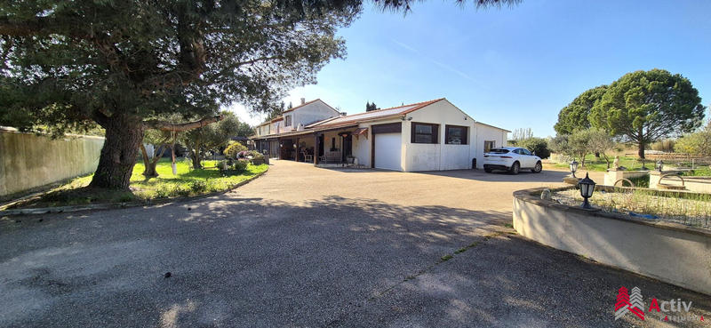 Mas - 303 m² - 9 pièces