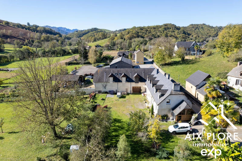 Maison - 185 m² - 5 pièces