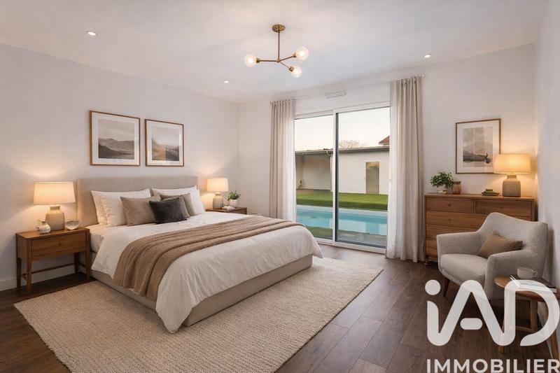 Maison - 257 m² - 8 pièces