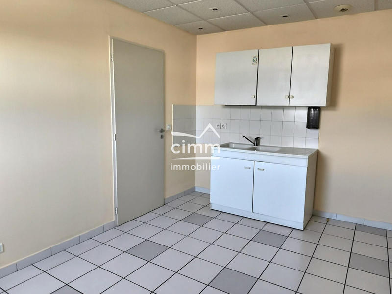 Local d'activités - 59 m² - 3 pièces