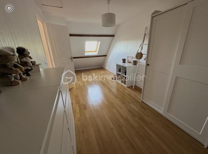 Maison traditionnelle - 148 m² - 6 pièces