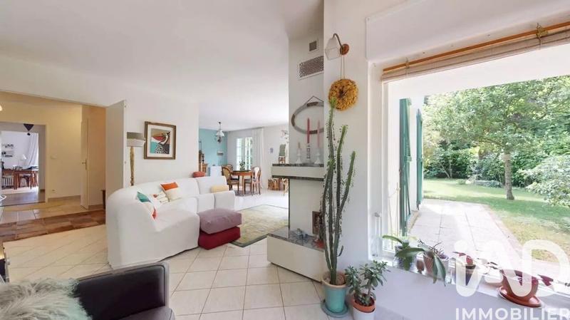 Maison - 173 m² - 8 pièces