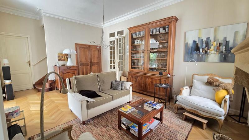 Villa - 183 m² - 8 pièces