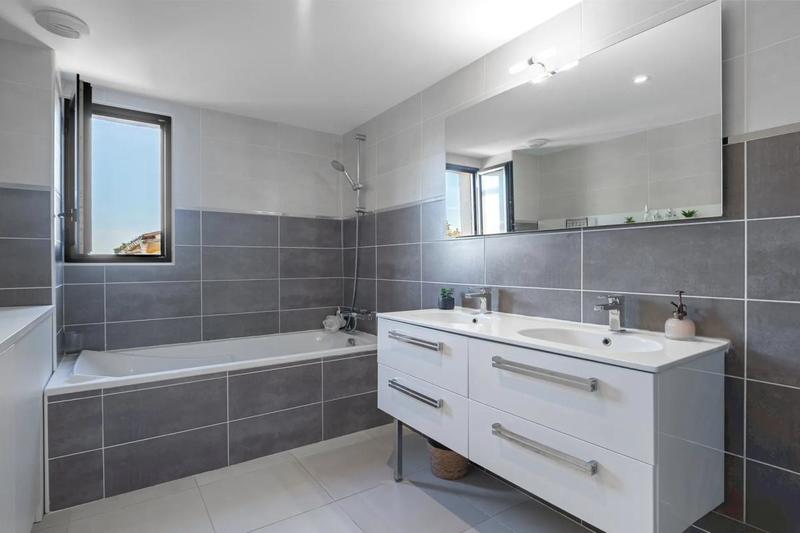 Appartement - 110 m² - 4 pièces