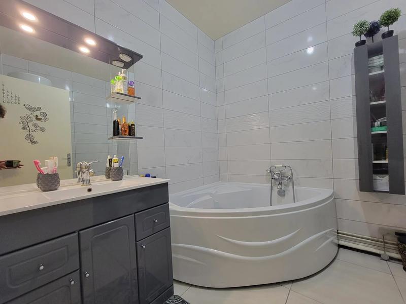 Appartement - 110 m² - 4 pièces