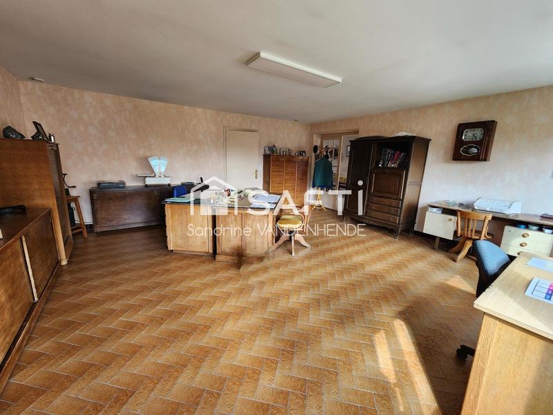 Maison - 260 m² - 10 pièces