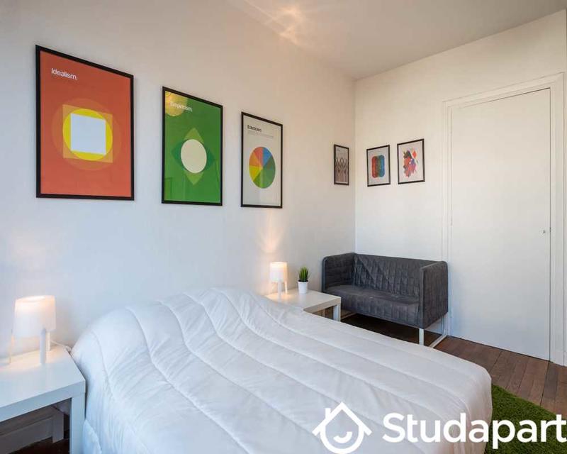 Chambre - 70 m² - 1 pièce