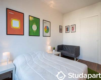 Chambre - 70 m² - 1 pièce