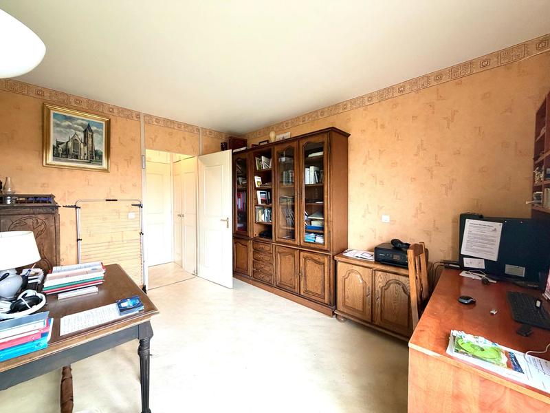 Appartement - 99 m² - 4 pièces