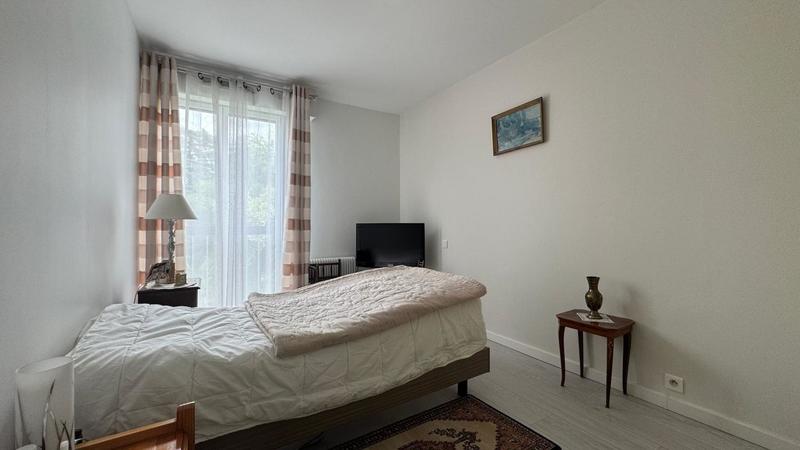 Appartement - 104 m² - 6 pièces