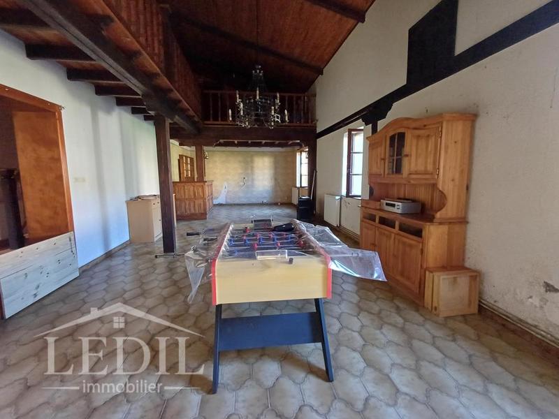 Maison - 200 m² - 5 pièces