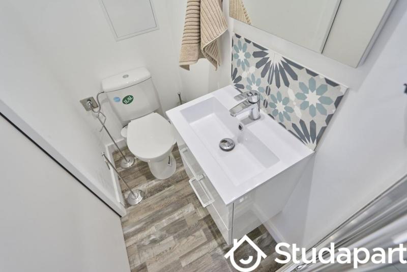 Chambre - 11 m² - 1 pièce