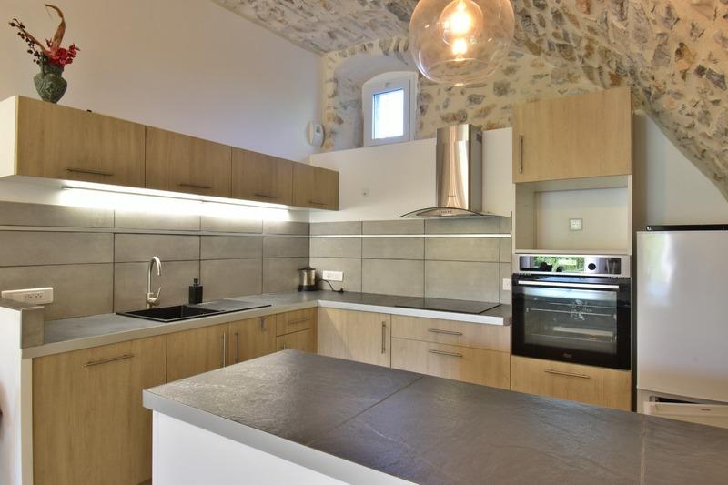 Propriété - 180 m² - 10 pièces