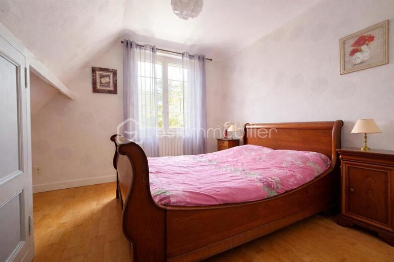 Maison - 209 m² - 7 pièces