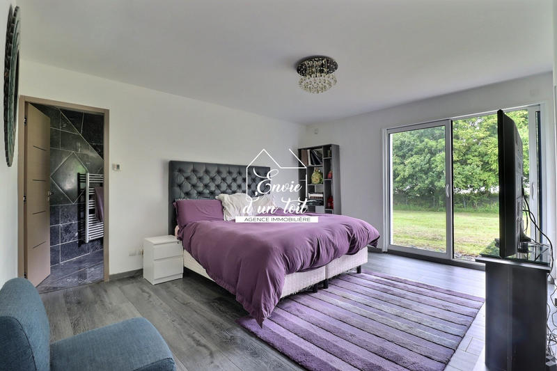 Maison contemporaine - 218 m² - 6 pièces