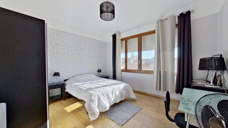 Appartement - 156 m² - 6 pièces