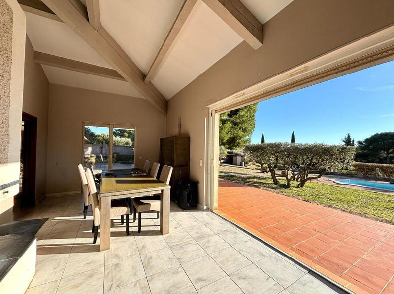 Maison - 177 m² - 7 pièces