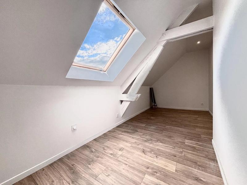 Maison traditionnelle - 113 m² - 6 pièces