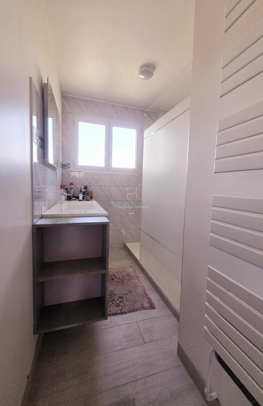 Appartement - 80 m² - 4 pièces