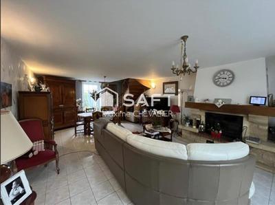 Maison - 234 m² - 6 pièces