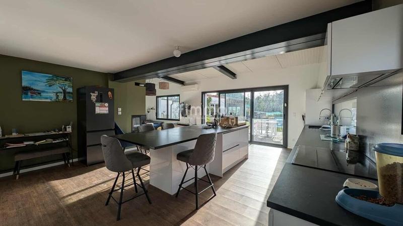 Maison - 145 m² - 7 pièces