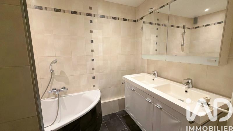 Appartement - 95 m² - 4 pièces