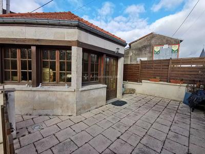 Immeuble - 764 m² - 37 pièces