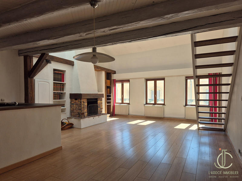 Appartement - 106 m² - 4 pièces