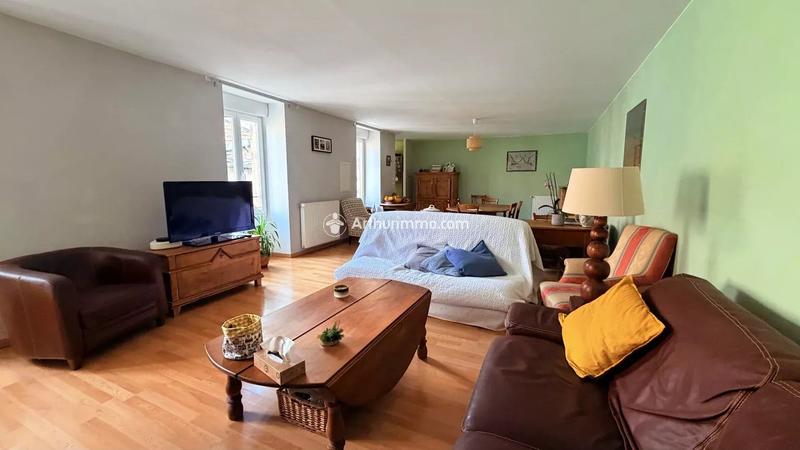 Appartement - 93 m² - 4 pièces