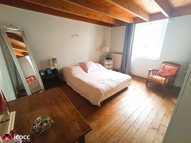 Maison de bourg - 300 m² - 9 pièces