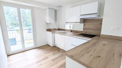 Appartement - 81 m² - 5 pièces