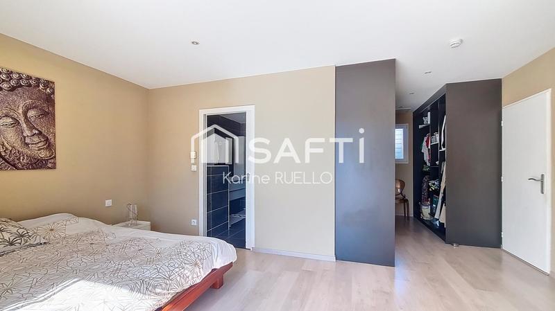 Maison - 212 m² - 5 pièces