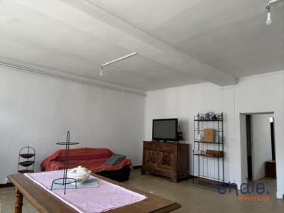 Maison - 159 m² - 6 pièces