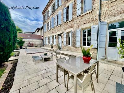 Maison - 292 m² - 8 pièces
