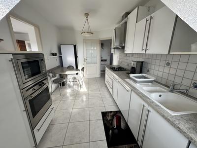 Appartement - 96 m² - 4 pièces